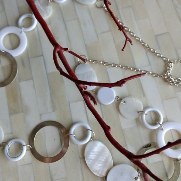 Capiz Circles Necklace - Picture 1 of 4